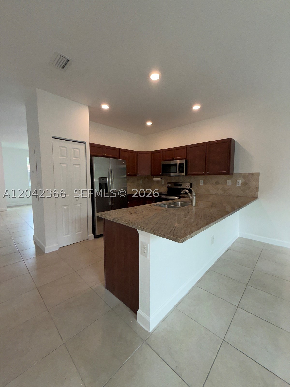 CHARLESTON COMMONS 2 - Residential