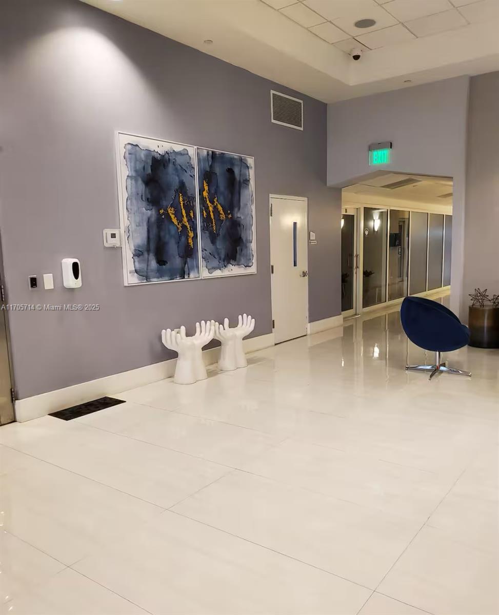 THE CLUB AT BRICKELL BAY - Residential Lease