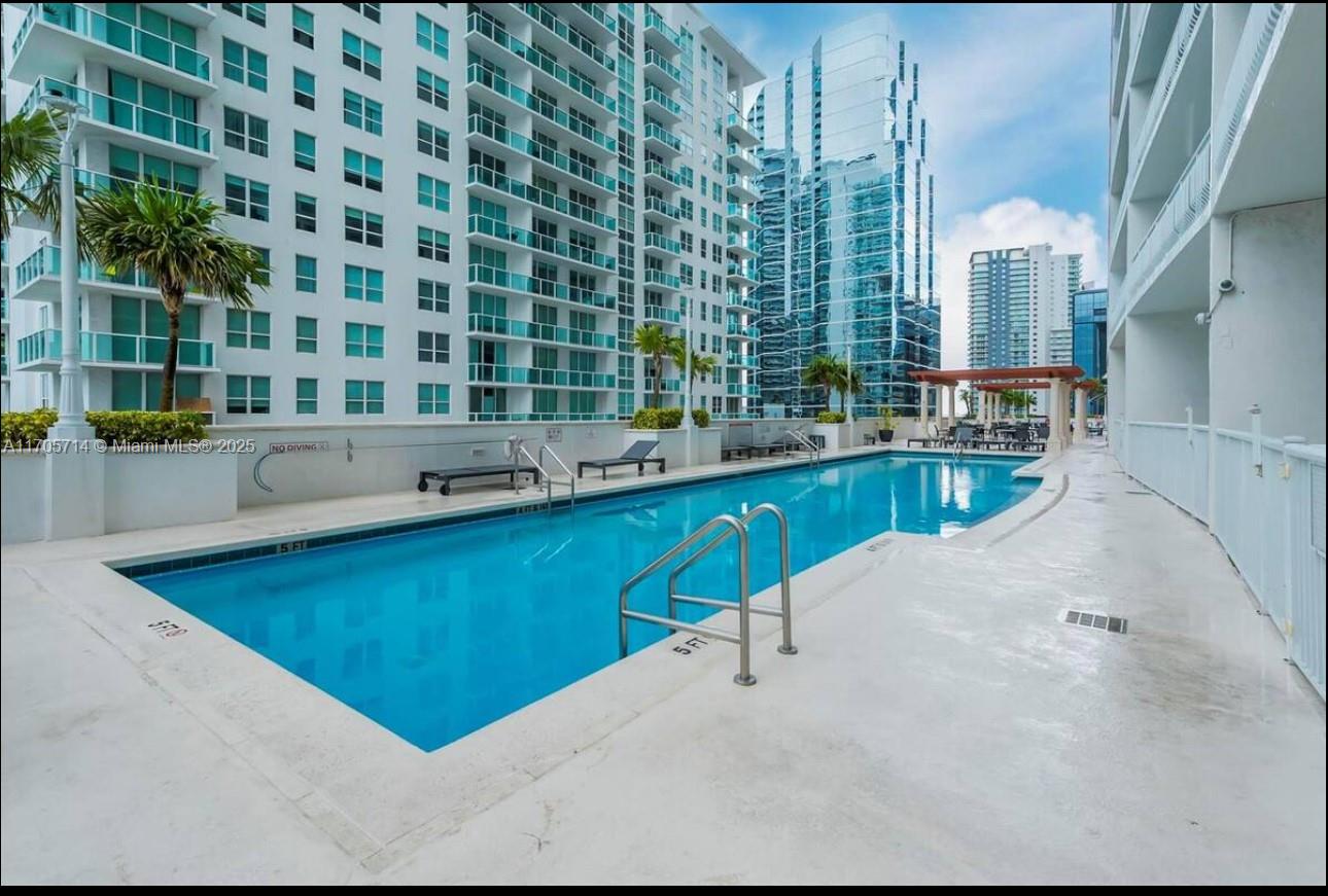 THE CLUB AT BRICKELL BAY - Residential Lease