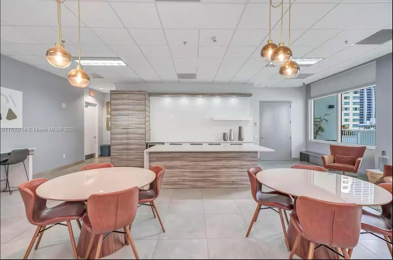 THE CLUB AT BRICKELL BAY - Residential Lease