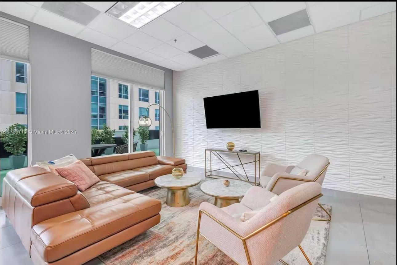 THE CLUB AT BRICKELL BAY - Residential Lease
