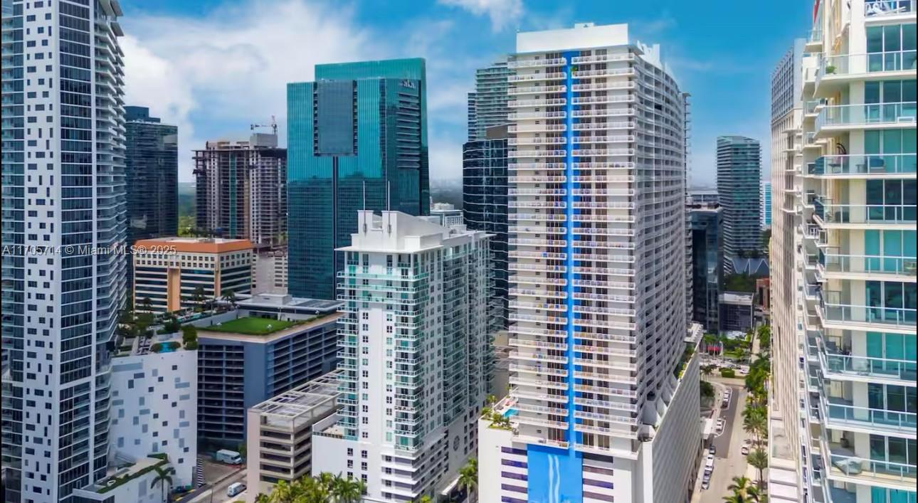 THE CLUB AT BRICKELL BAY - Residential Lease