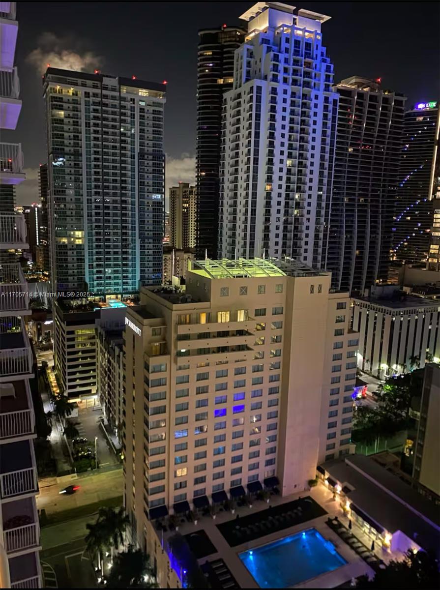 THE CLUB AT BRICKELL BAY - Residential Lease