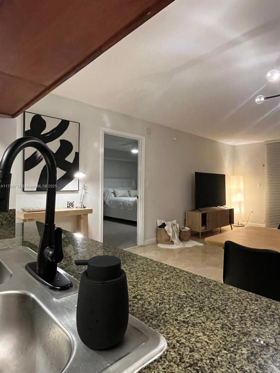 THE CLUB AT BRICKELL BAY - Residential Lease