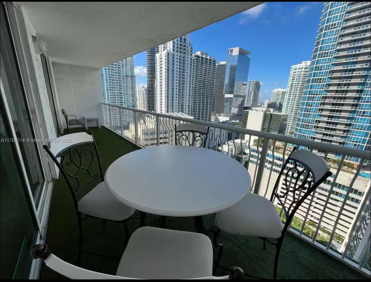 THE CLUB AT BRICKELL BAY - Residential Lease