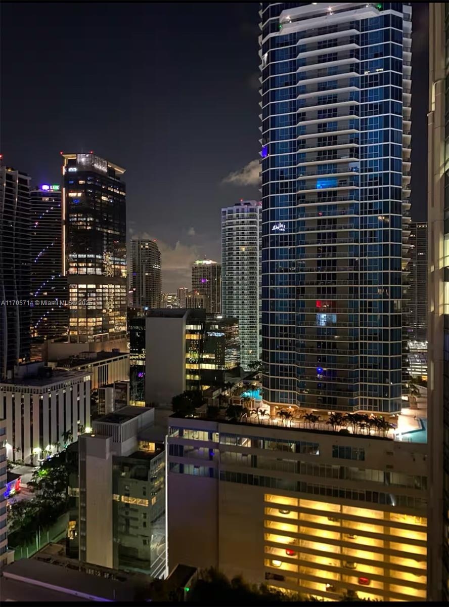 THE CLUB AT BRICKELL BAY - Residential Lease