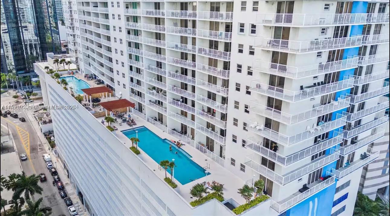 THE CLUB AT BRICKELL BAY - Residential Lease