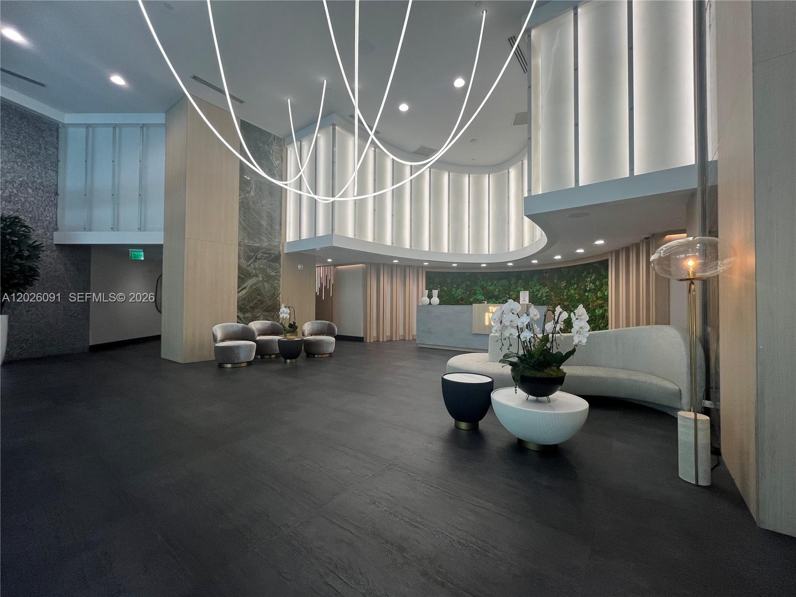 IVY CONDO - Residential Lease