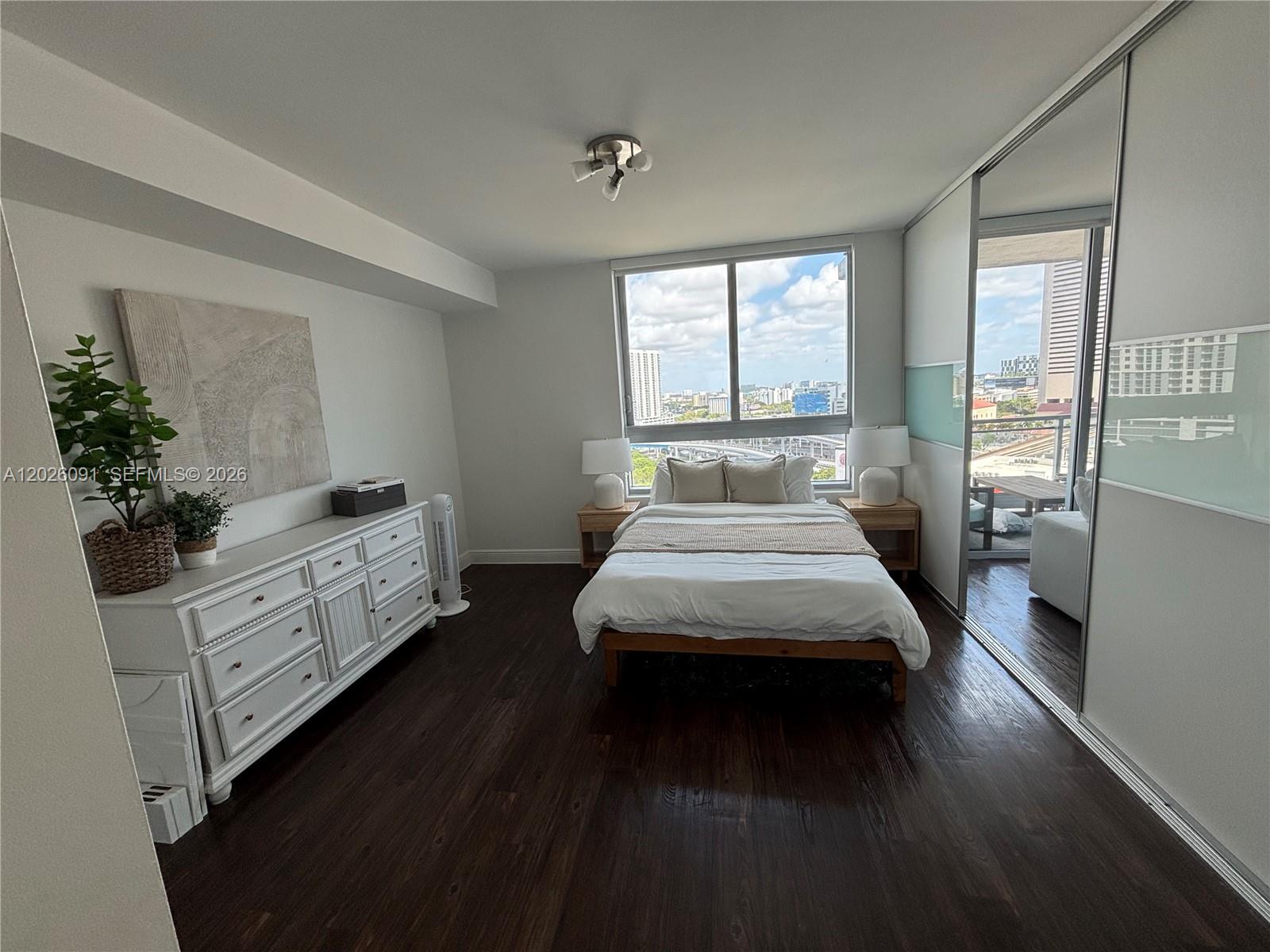 IVY CONDO - Residential Lease