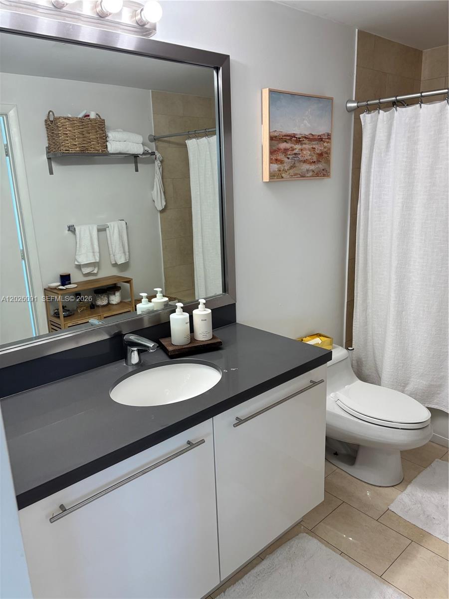 IVY CONDO - Residential Lease