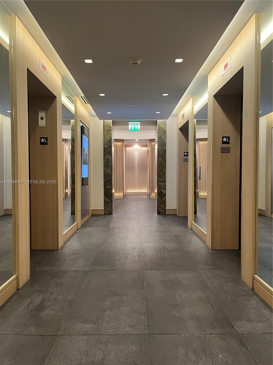 IVY CONDO - Residential Lease