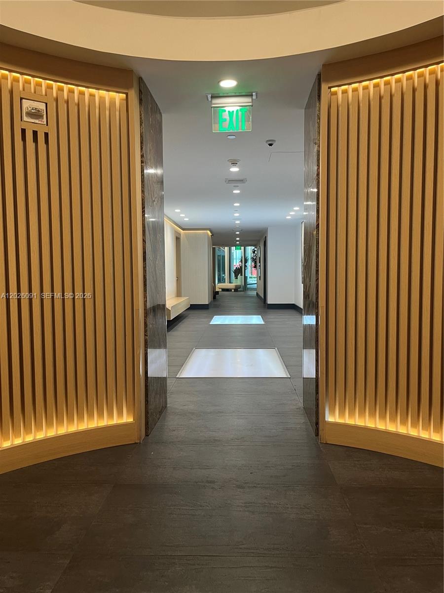 IVY CONDO - Residential Lease