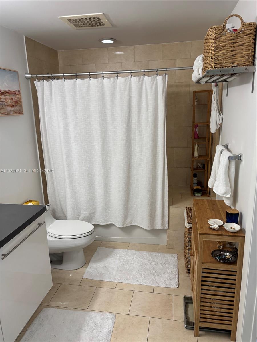 IVY CONDO - Residential Lease