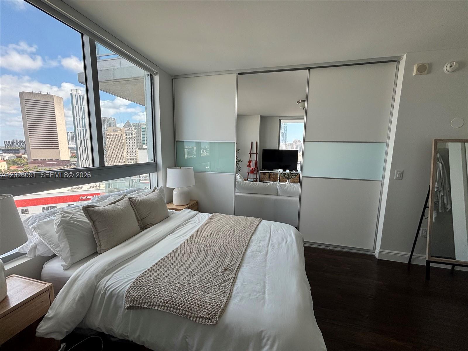 IVY CONDO - Residential Lease