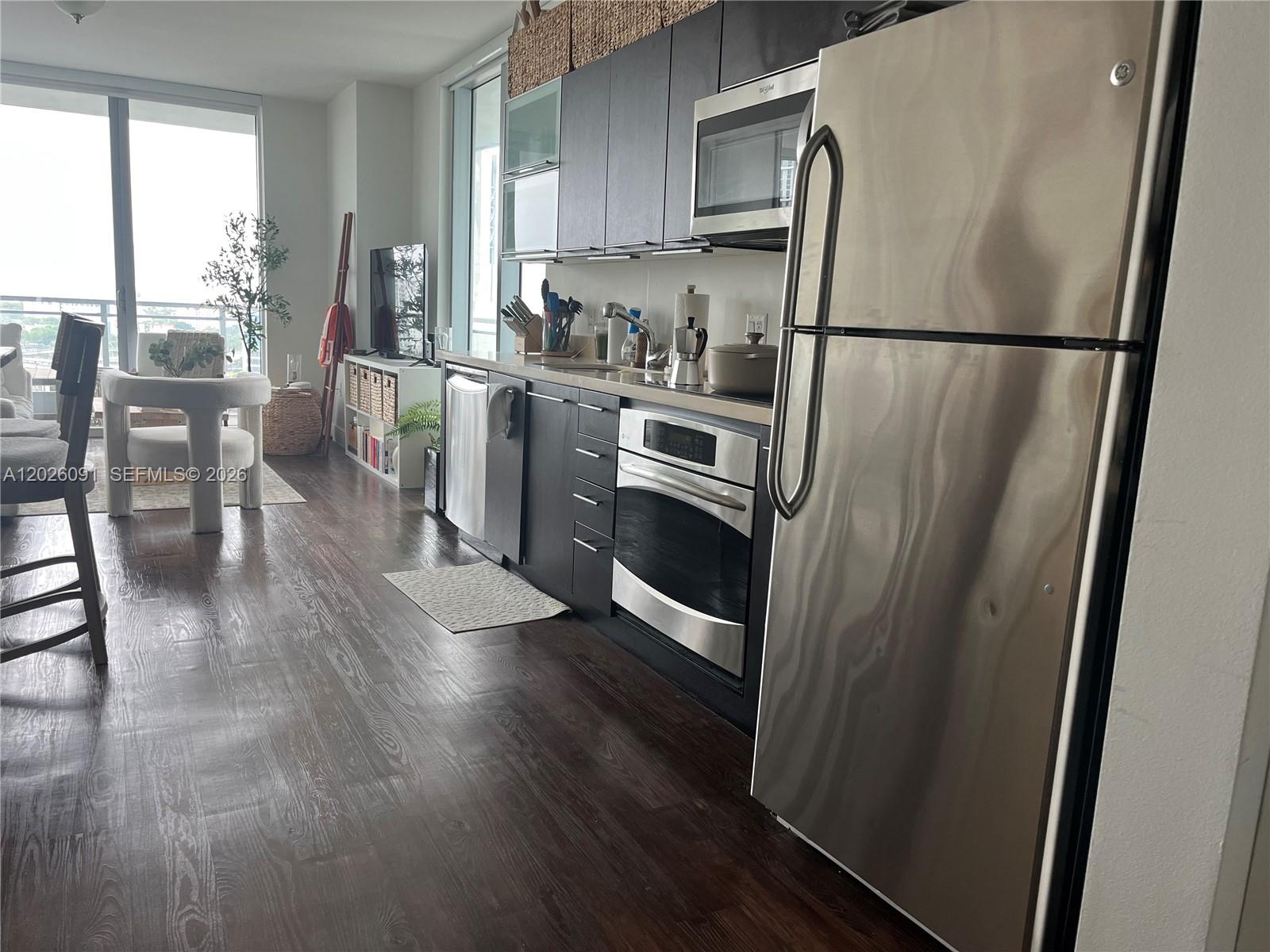 IVY CONDO - Residential Lease
