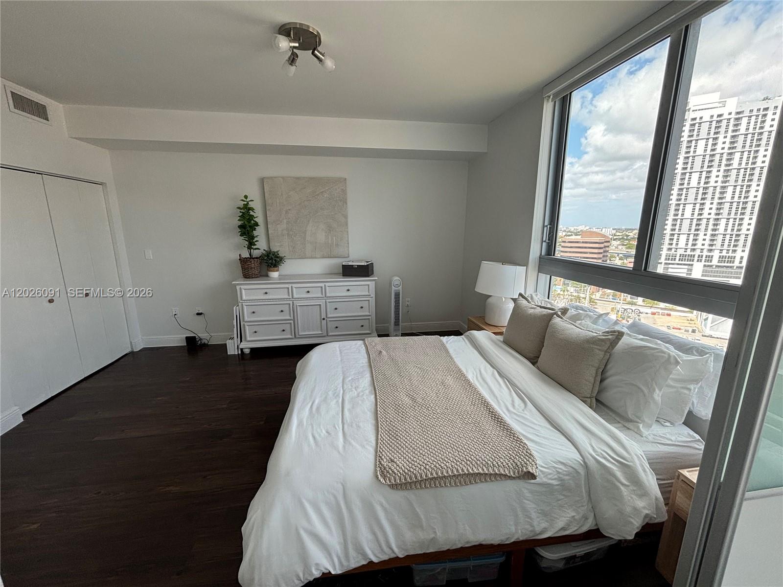 IVY CONDO - Residential Lease