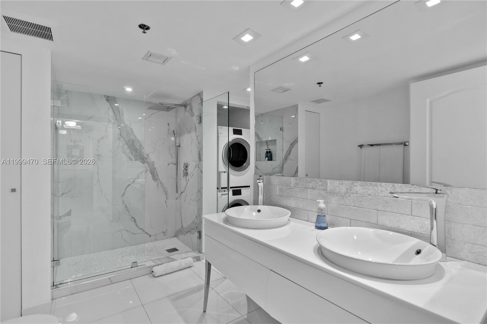 THE CLUB AT BRICKELL BAY - Residential