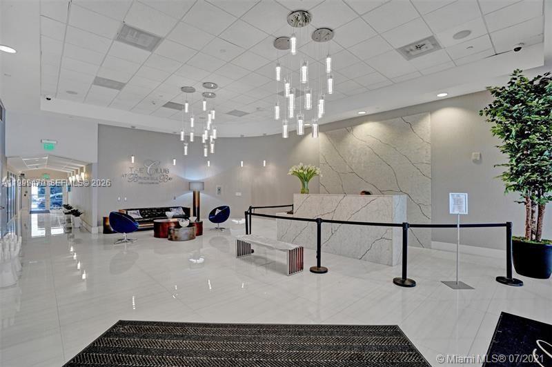THE CLUB AT BRICKELL BAY - Residential