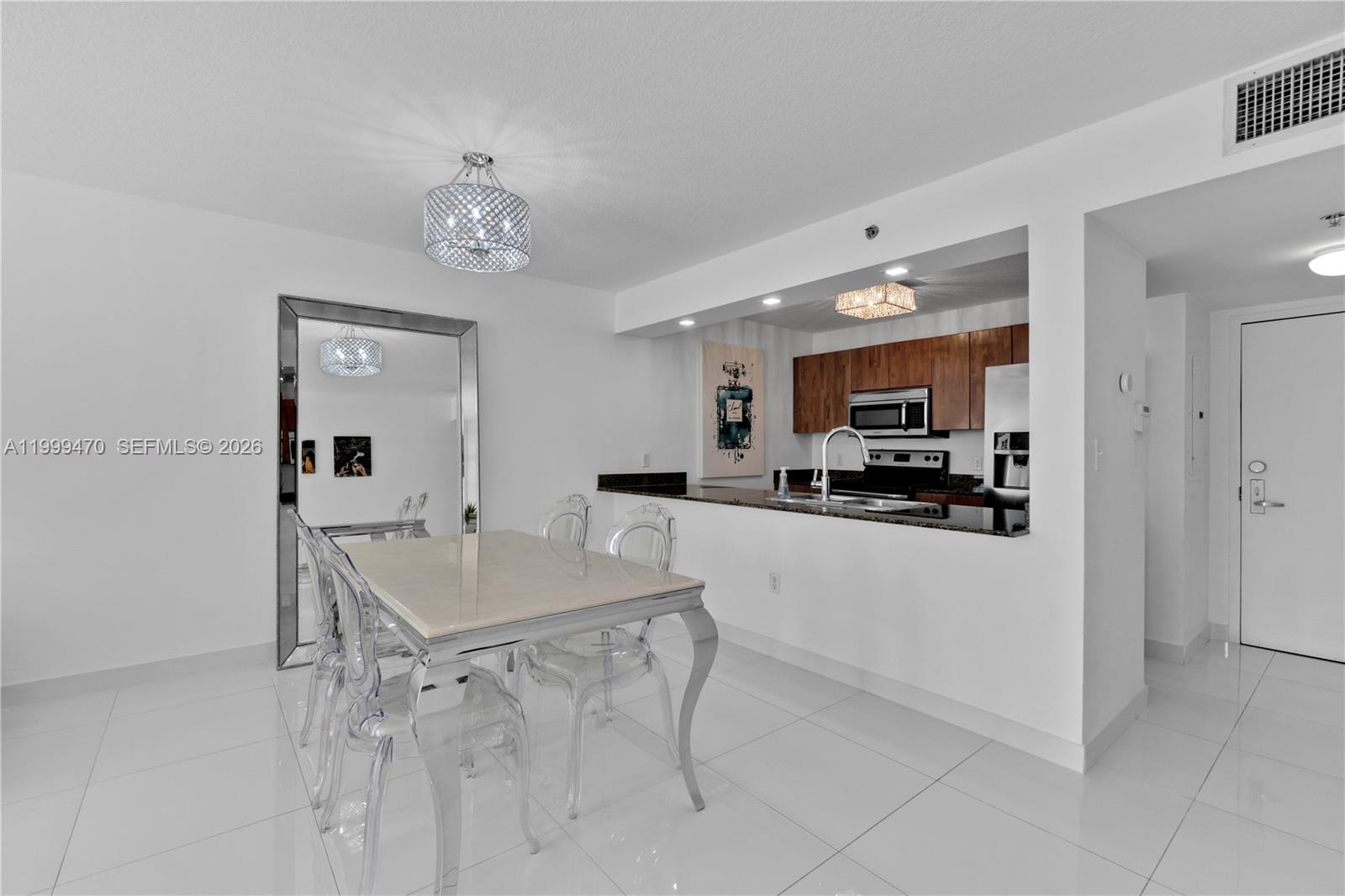 THE CLUB AT BRICKELL BAY - Residential
