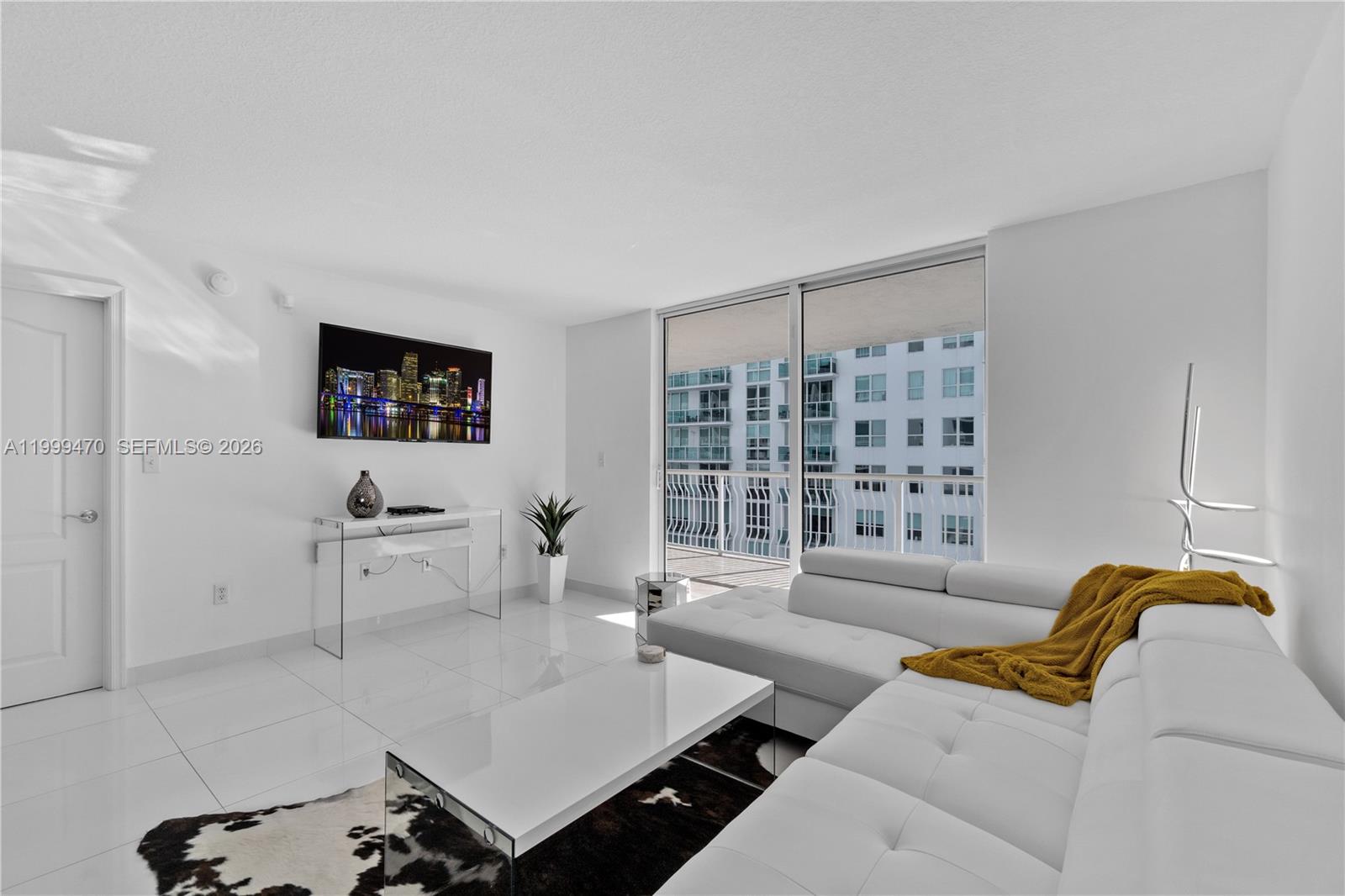 THE CLUB AT BRICKELL BAY - Residential
