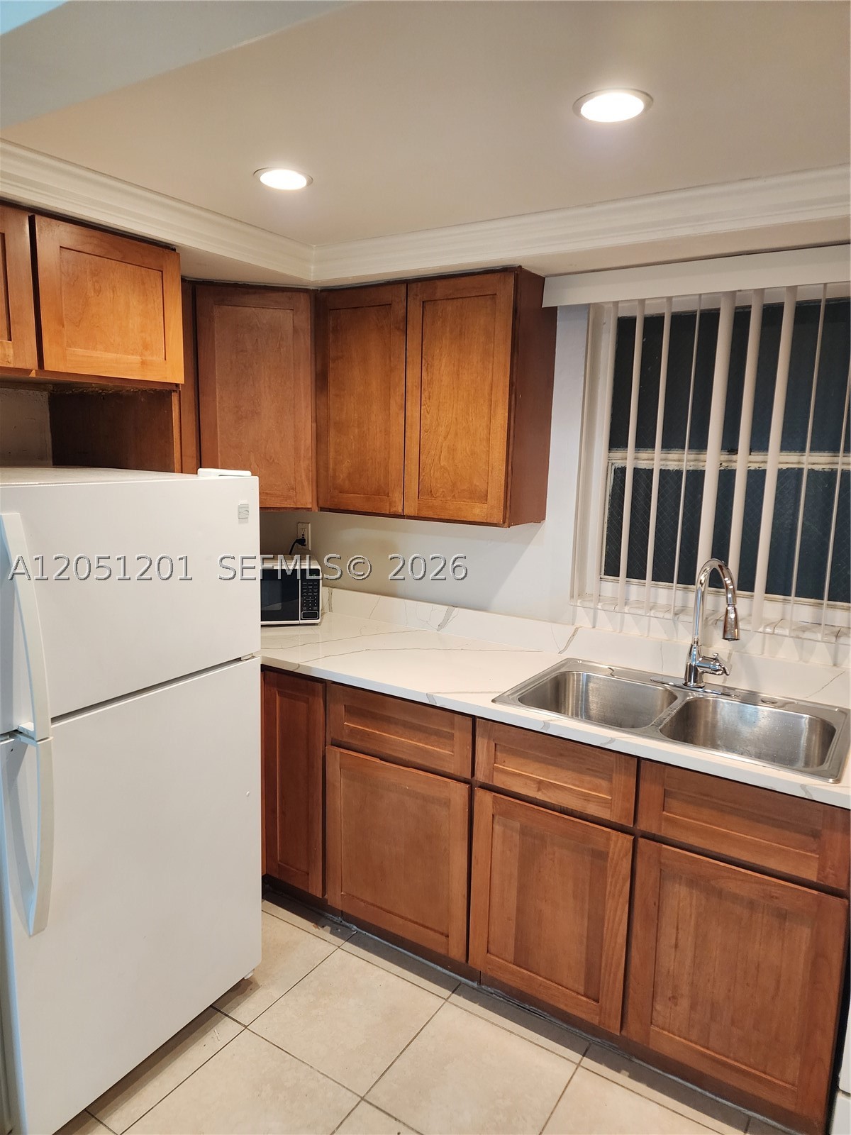 VILLAGE AT DADELAND CONDO - Residential