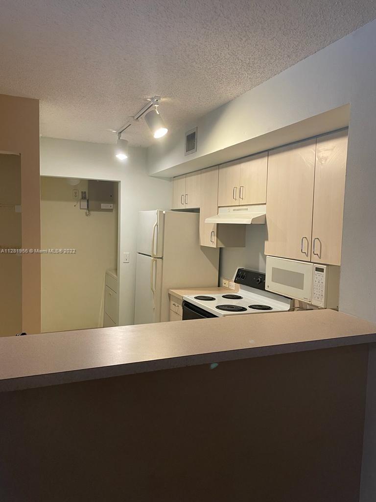DEVONAIRE CONDO AT PEMBRO - Residential Lease