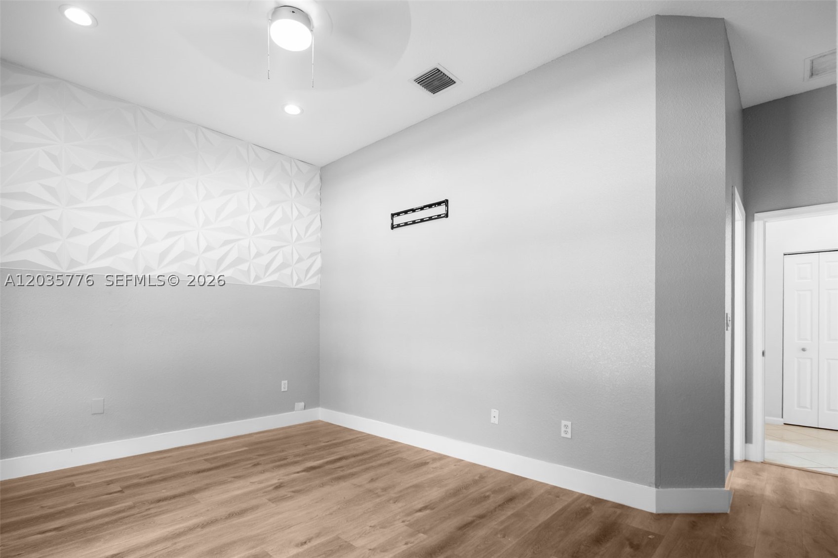 PASADENA AT PEMBROKE SHOR - Residential Lease
