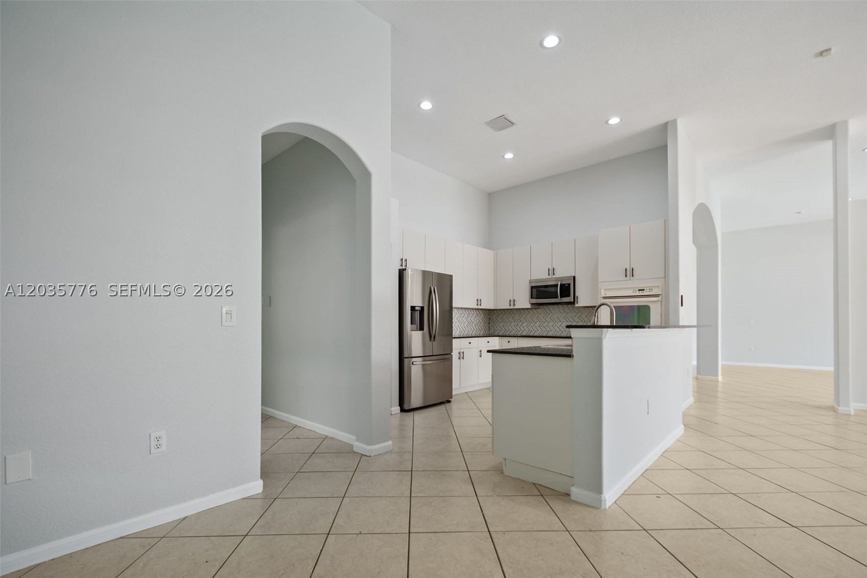 PASADENA AT PEMBROKE SHOR - Residential Lease