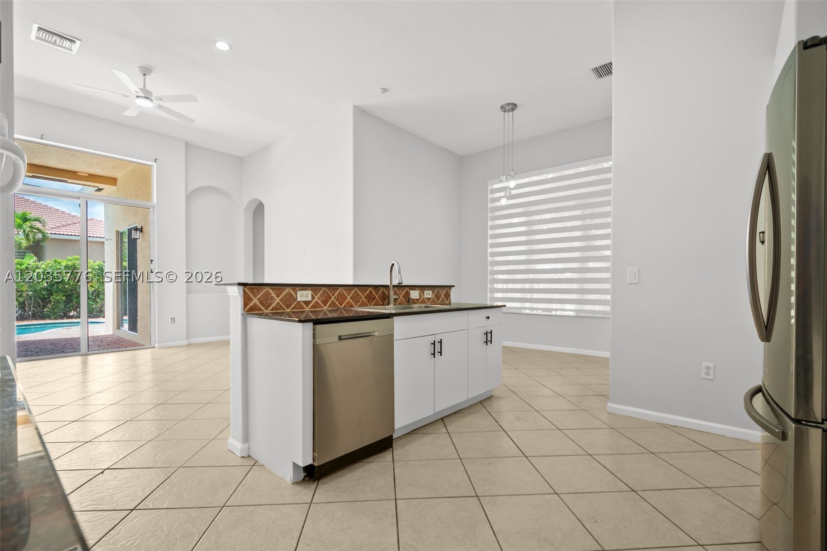 PASADENA AT PEMBROKE SHOR - Residential Lease