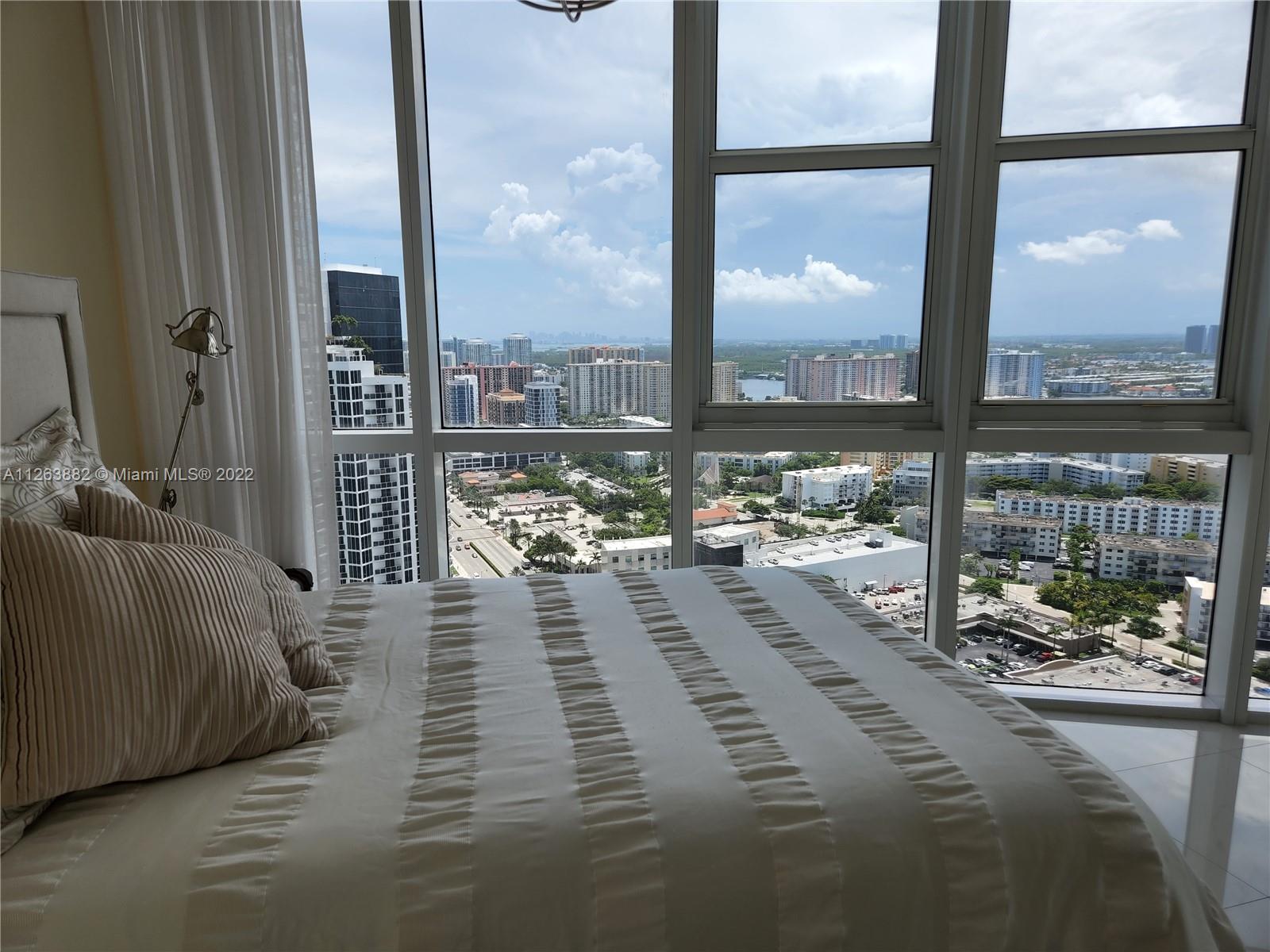 TRUMP ROYALE CONDO - Residential Lease