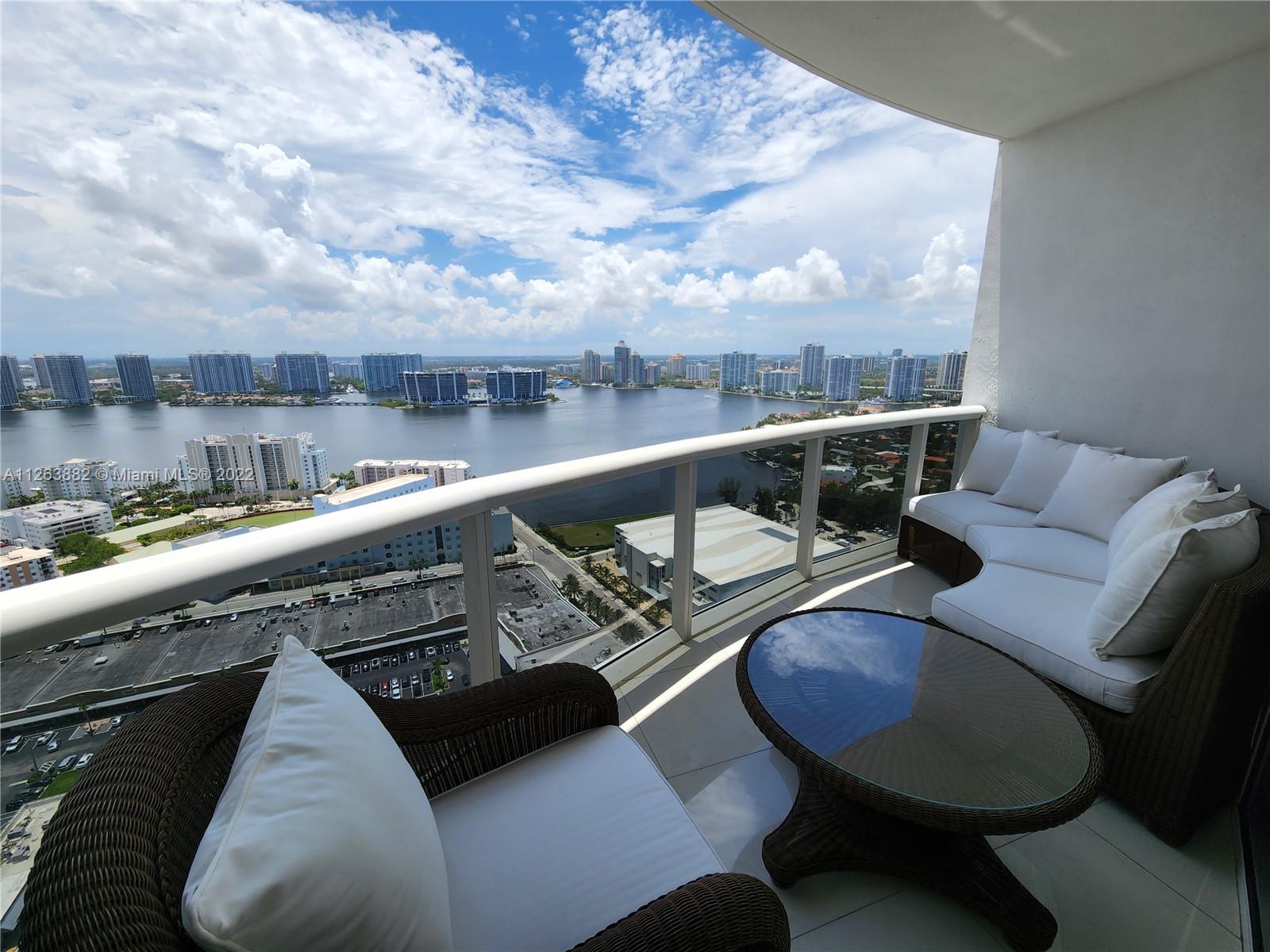 TRUMP ROYALE CONDO - Residential Lease