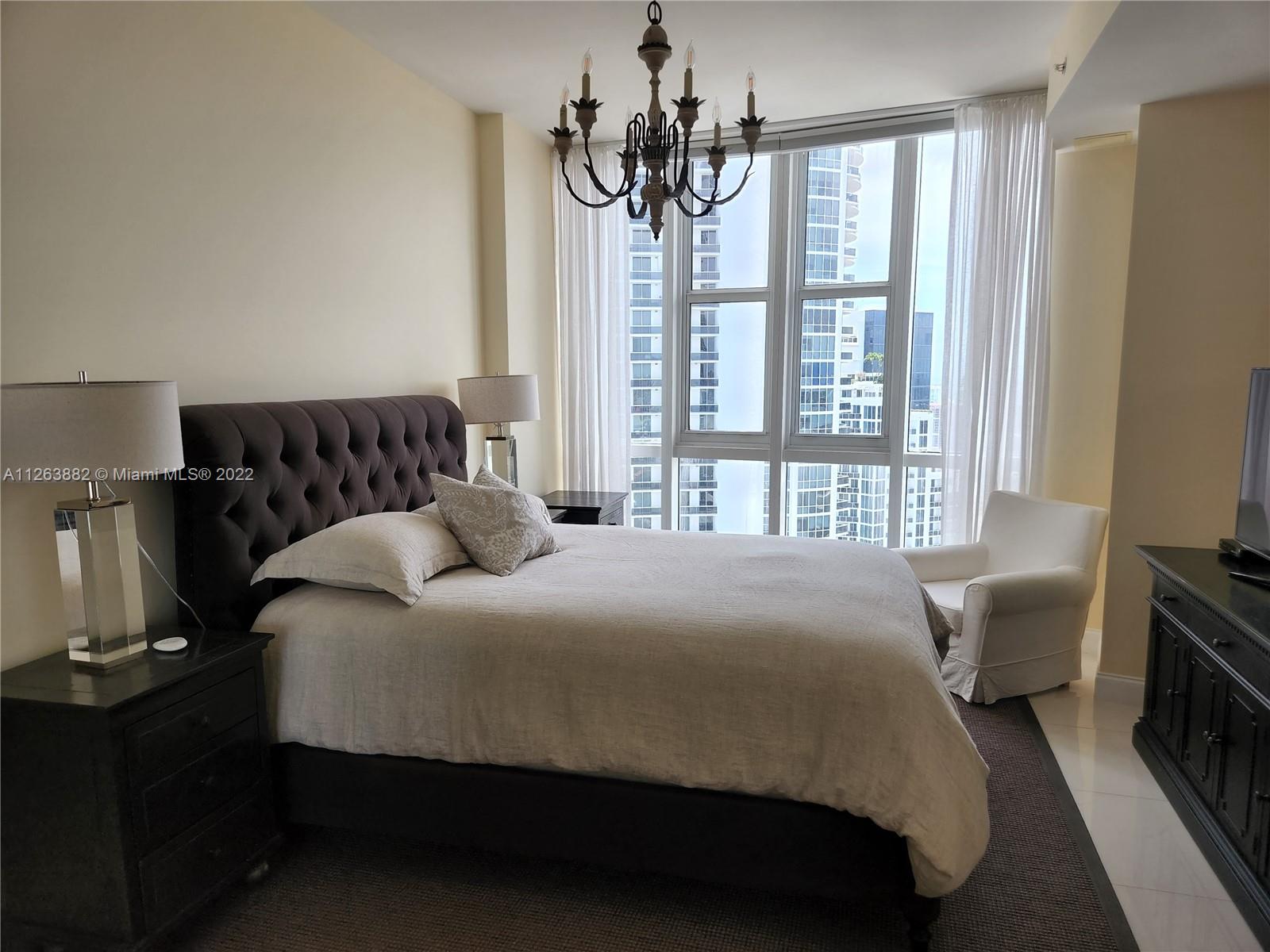 TRUMP ROYALE CONDO - Residential Lease