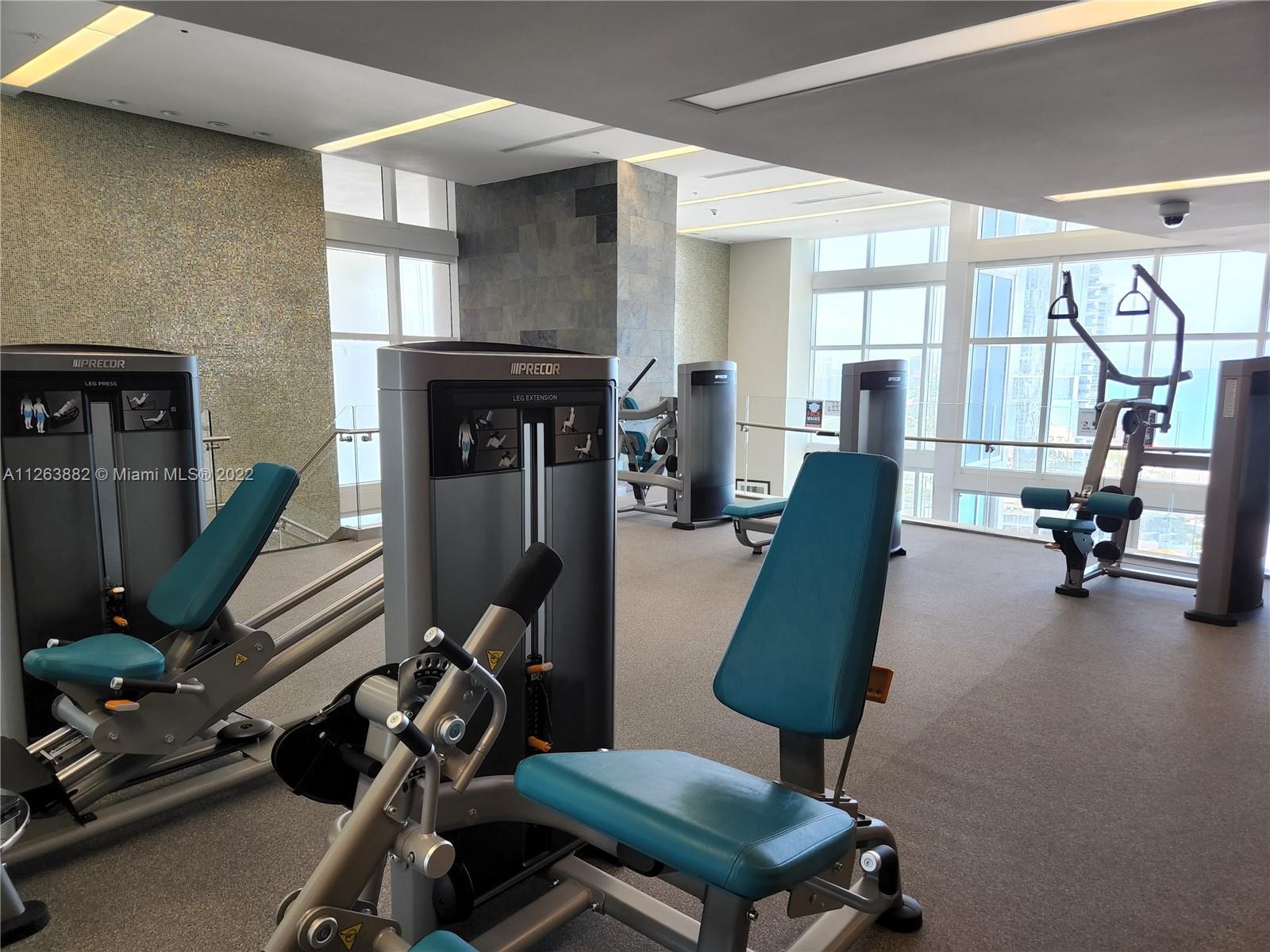 TRUMP ROYALE CONDO - Residential Lease