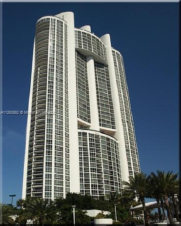 TRUMP ROYALE CONDO - Residential Lease