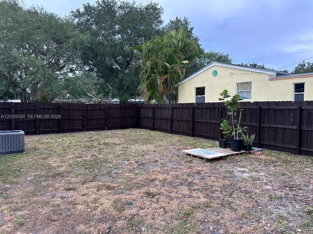 SOUTH HOLLYWOOD AMD PLAT - Residential Lease