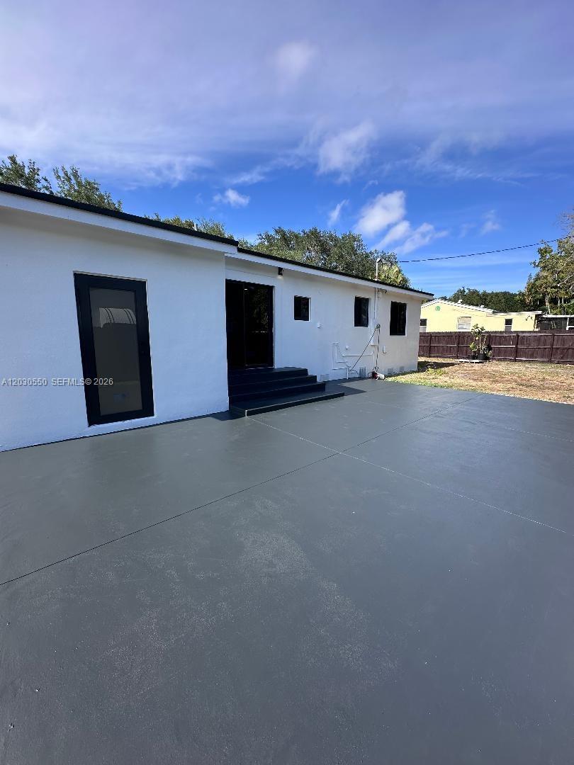 SOUTH HOLLYWOOD AMD PLAT - Residential Lease