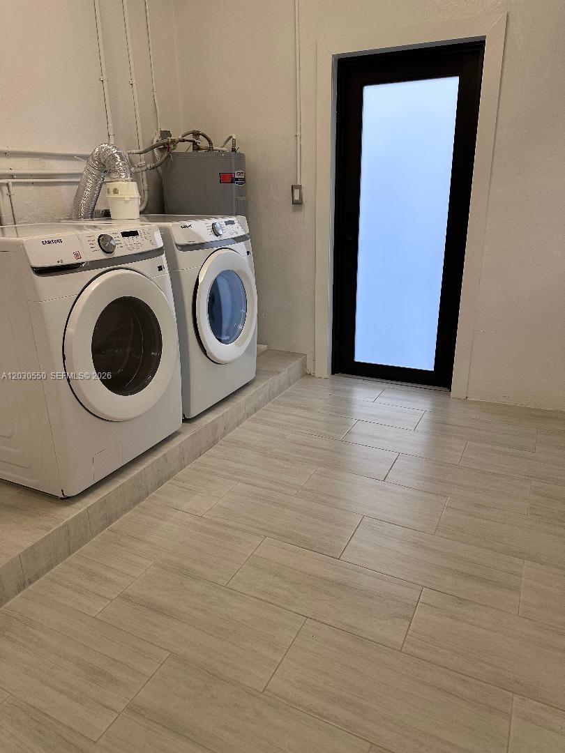 SOUTH HOLLYWOOD AMD PLAT - Residential Lease