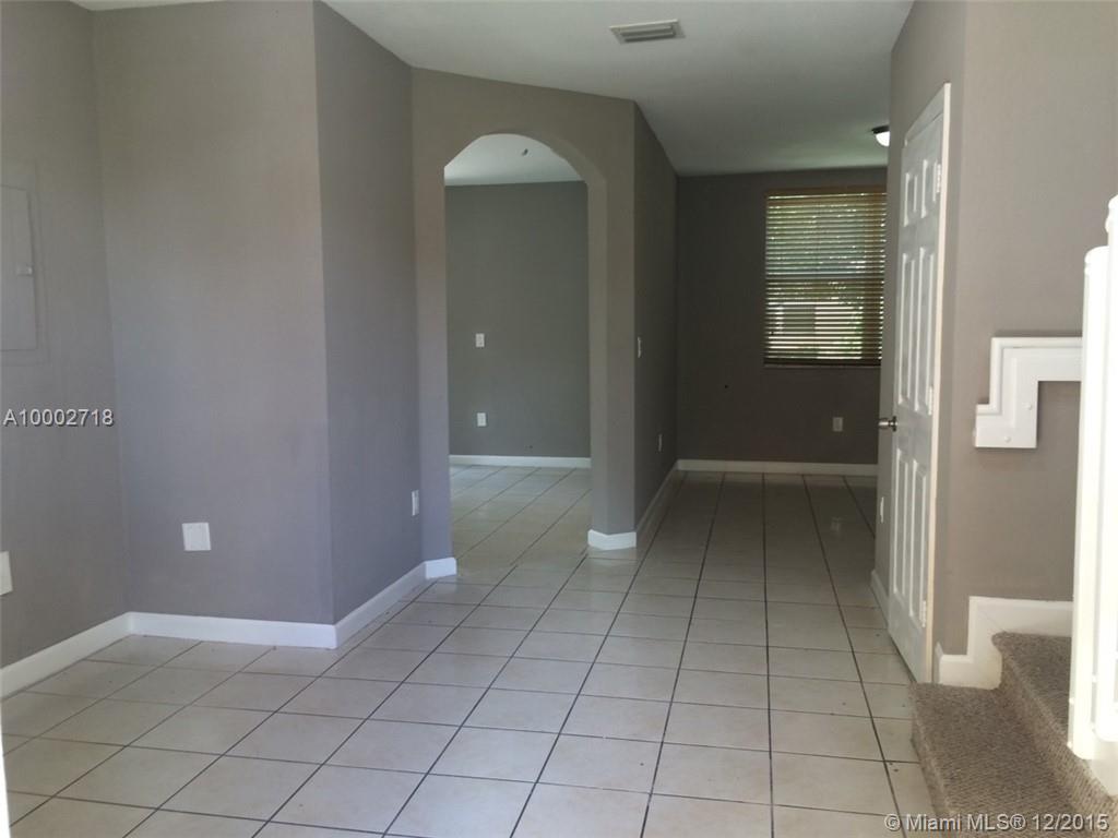 Villas Carmel Condo 02 - Residential Lease
