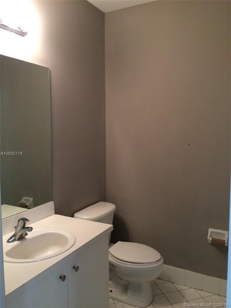 Villas Carmel Condo 02 - Residential Lease