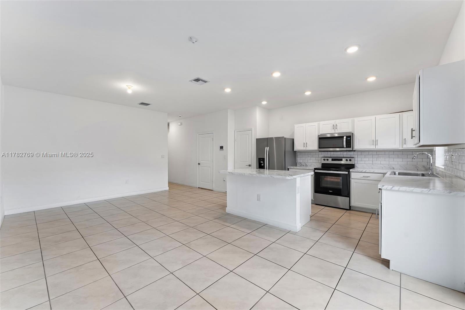 REGAL PALM SUBDIVISION - Residential Lease