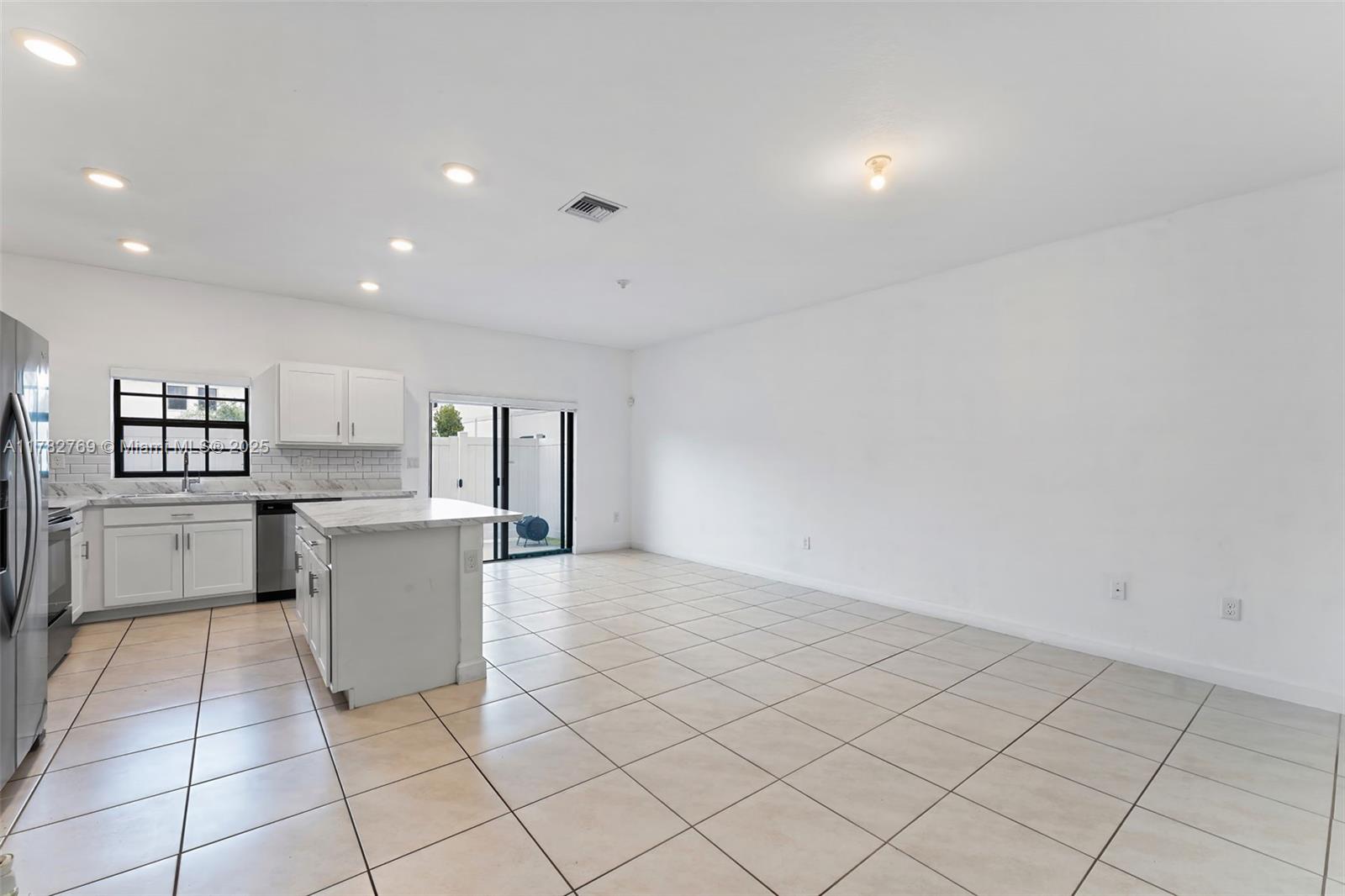 REGAL PALM SUBDIVISION - Residential Lease