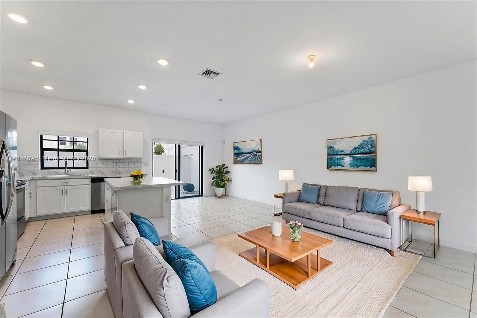 REGAL PALM SUBDIVISION - Residential Lease