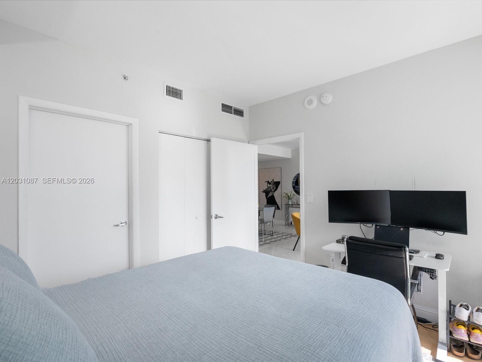 IVY CONDO - Residential
