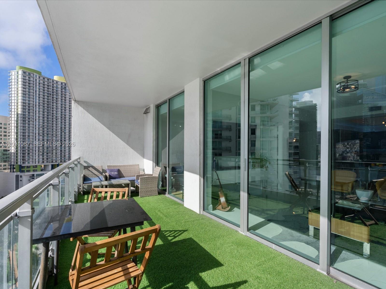 IVY CONDO - Residential