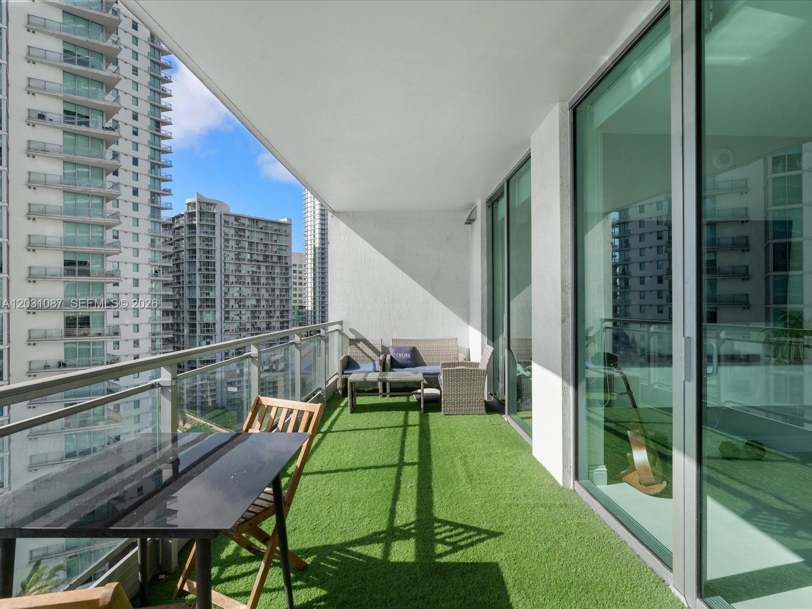 IVY CONDO - Residential