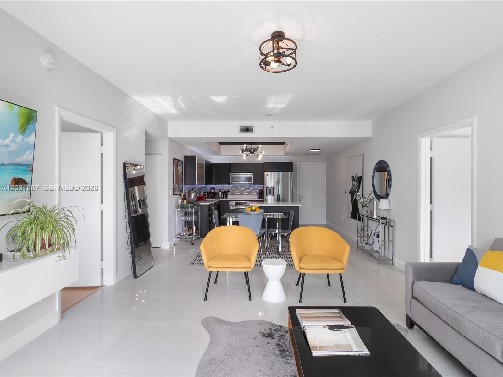 IVY CONDO - Residential
