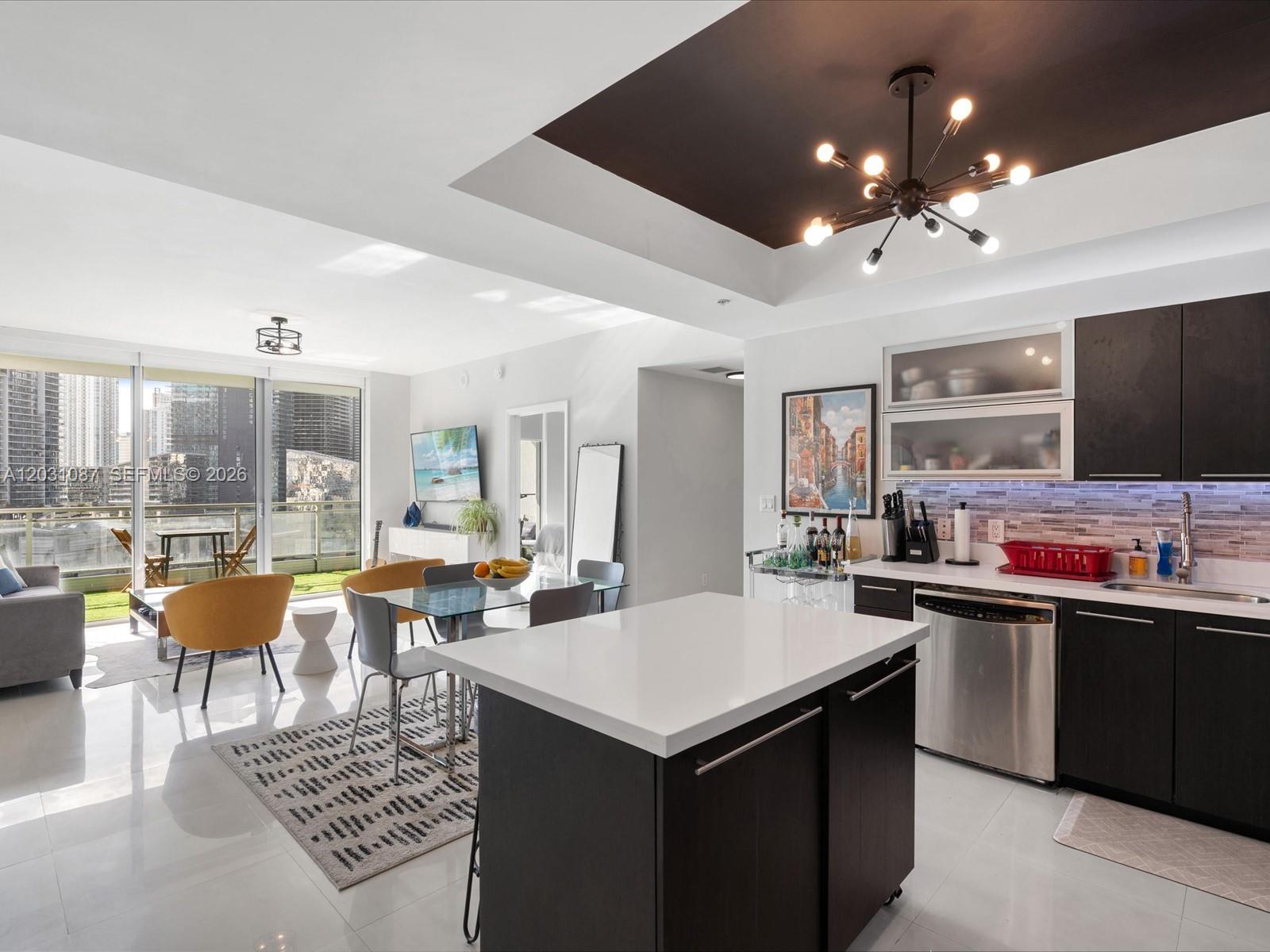 IVY CONDO - Residential