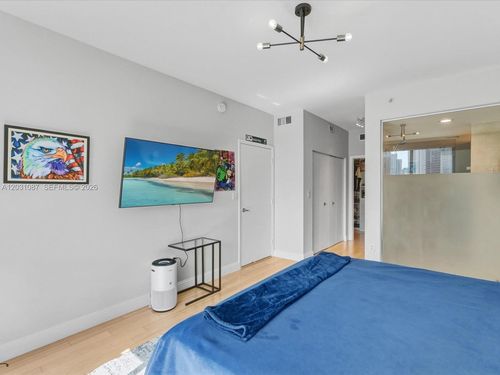 IVY CONDO - Residential