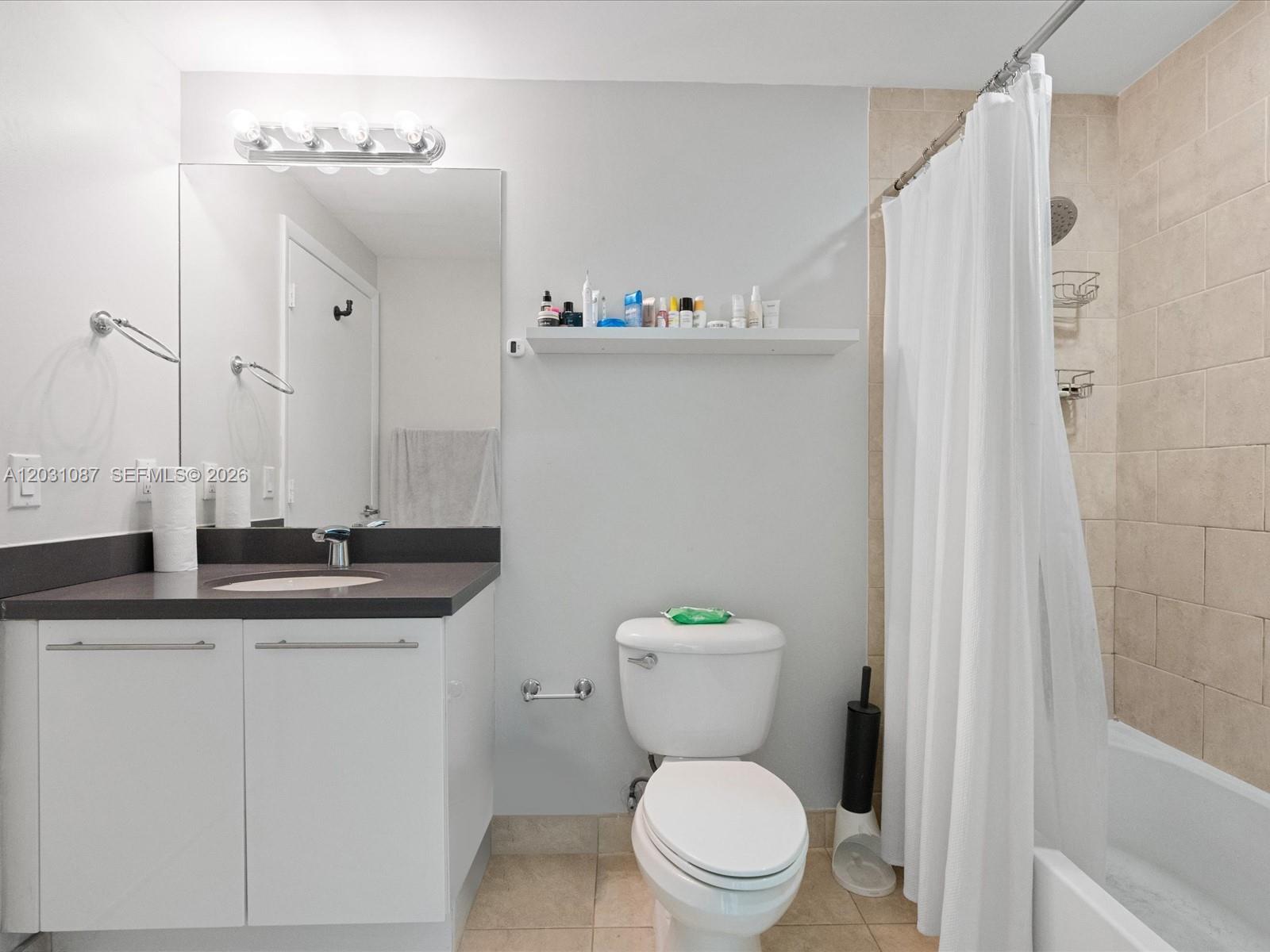 IVY CONDO - Residential