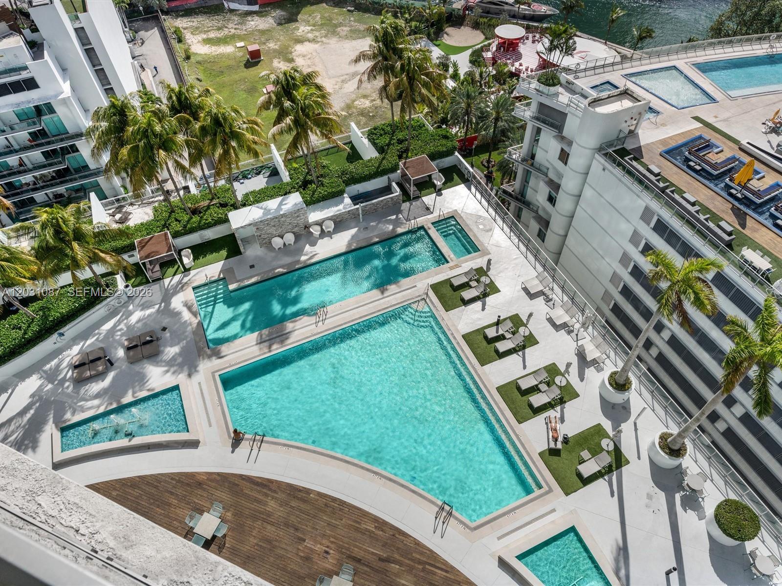 IVY CONDO - Residential